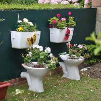 Enfeite seu jardim com materiais recicláveis!